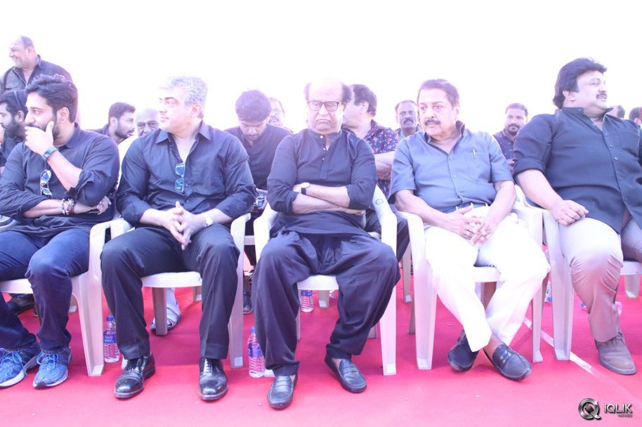 Tamil-Actors-Protest-For-Jallikattu